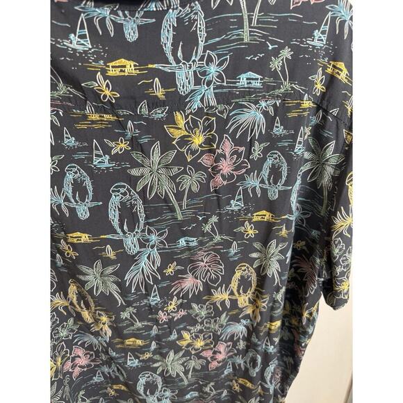 Goodfellow Shirt Mens Large Multicolor Floral Animals Hawaiian Casual Dad - Picture 5 of 5
